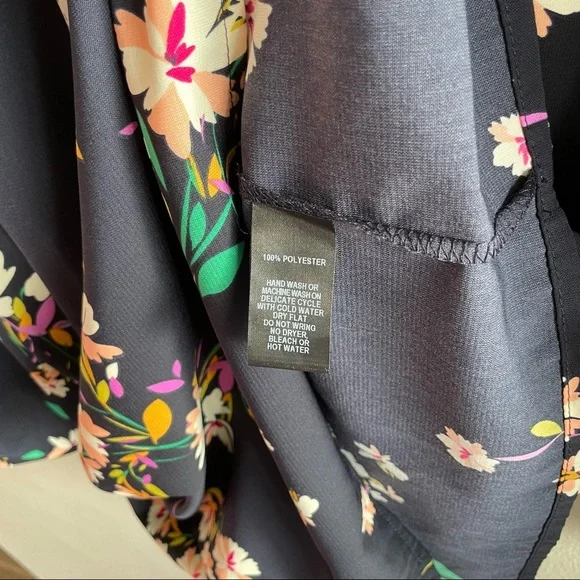 S O L D : Lulu’s Herbaceous Babe Navy Floral Print Shift Dress - Picture 9 of 14